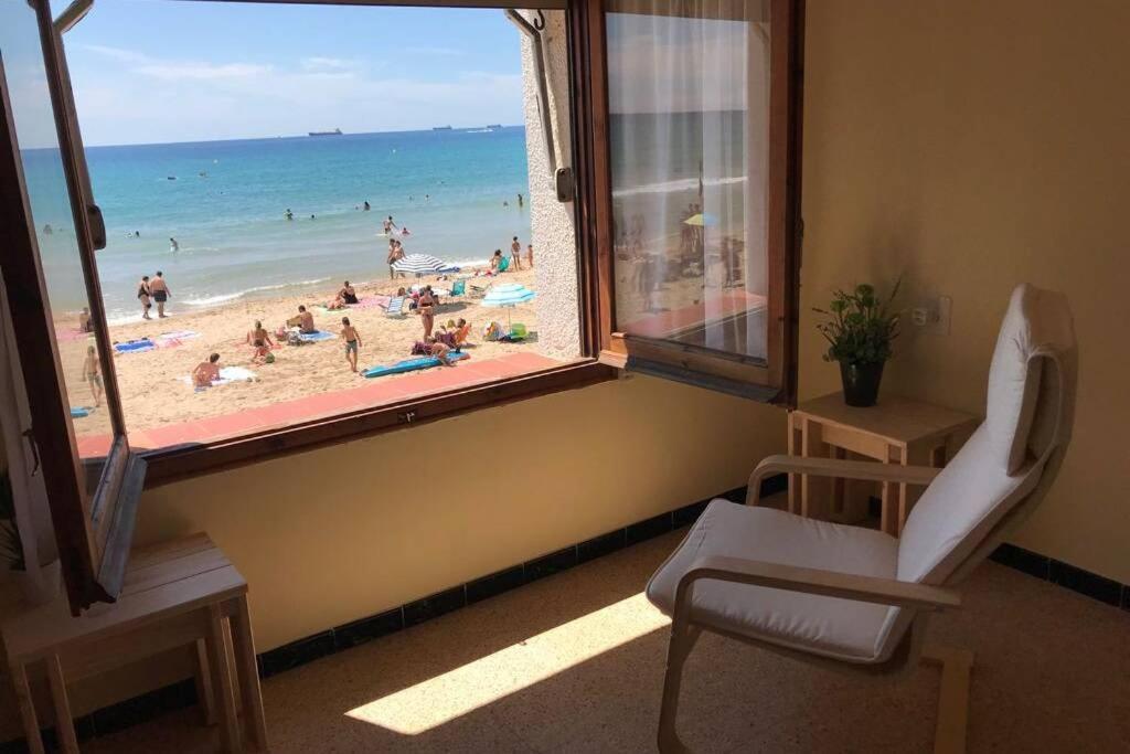 El Faro Apartaments Platja Llarga-Les Salines-Tgn Таррагона Экстерьер фото
