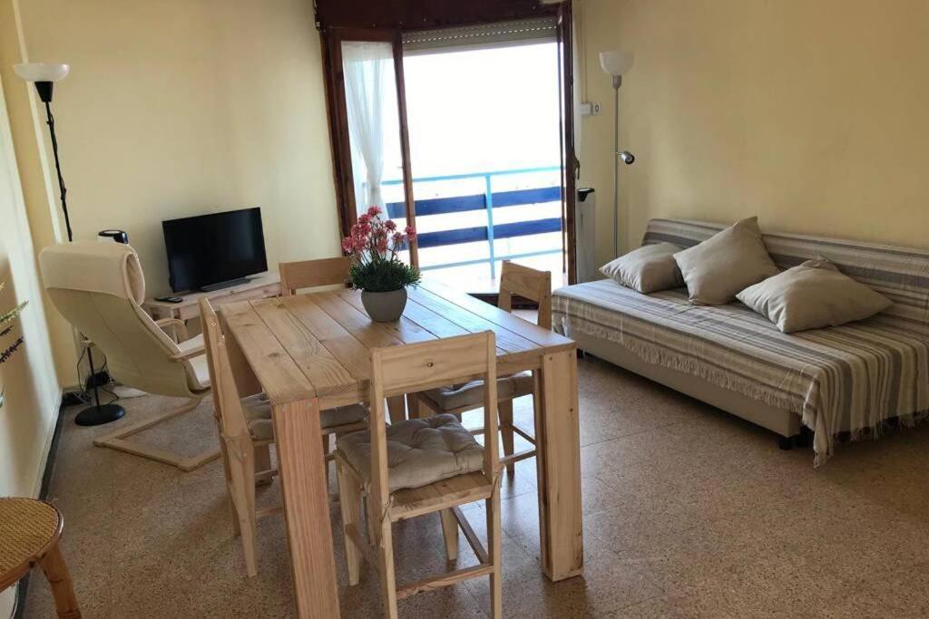 El Faro Apartaments Platja Llarga-Les Salines-Tgn Таррагона Экстерьер фото