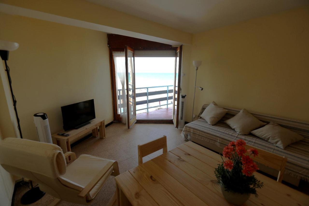 El Faro Apartaments Platja Llarga-Les Salines-Tgn Таррагона Экстерьер фото