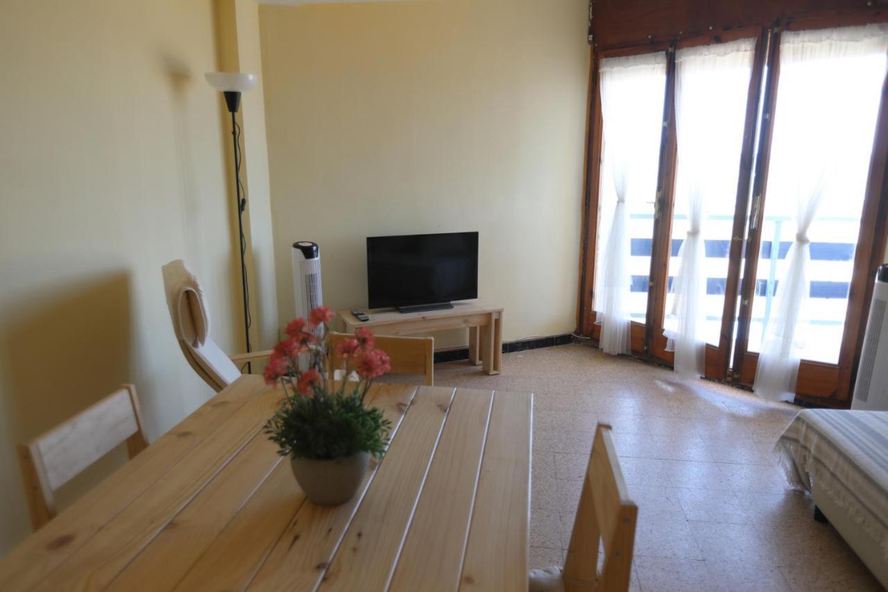 El Faro Apartaments Platja Llarga-Les Salines-Tgn Таррагона Экстерьер фото